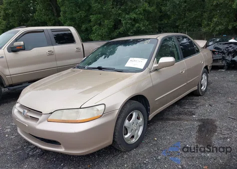 2000 Honda Accord 2.3 Ex из США, поврежденный, VIN 1HGCG5653YA089031